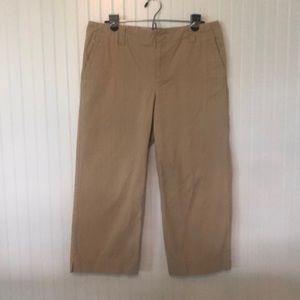 USED Lilly Pulitzer khaki/tan Capri Pants. SIZE 10
